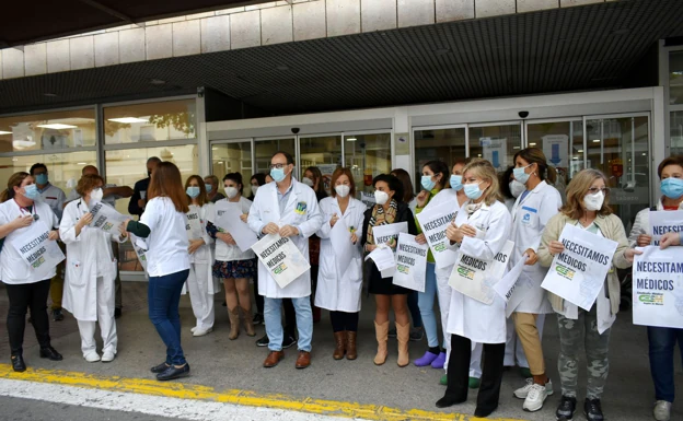 Protest against the shortage of doctors at the Hospital del Noroeste, in Caravaca de la Cruz, last October.