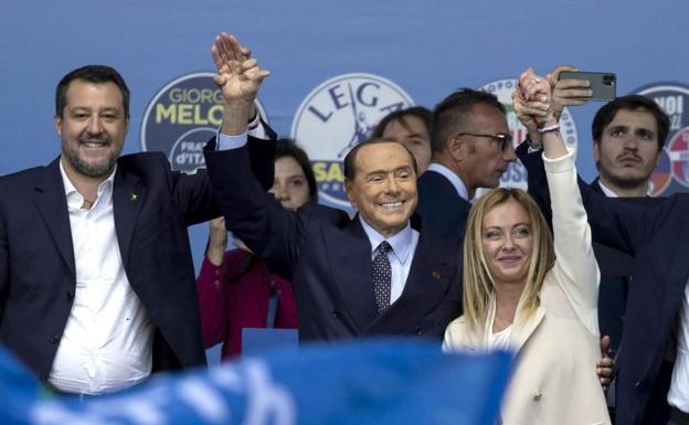 Matteo Salvini, Silvio Berlusconi and Giorgia Meloni, favorites to win this Sunday. 