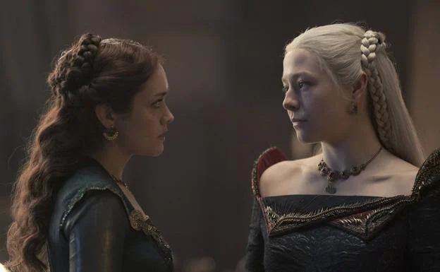 Alicent and Rhaenyra, face to face. 