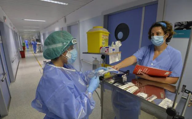 Nurses in a hospital in Murcia in a file image. 