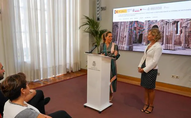 The deputy mayor of Cartagena, Ana Belén Castejón, at the presentation of the contest for the recovery of the Cathedral. 