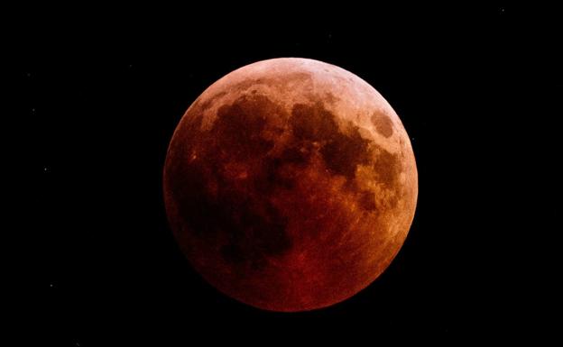 Total lunar eclipse: what day will this phenomenon occur and what does it consist of. 