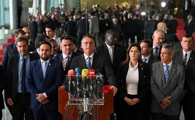The Brazilian president, Jair Bolsonaro, during his speech this Tuesday at the Alvorada Palace.