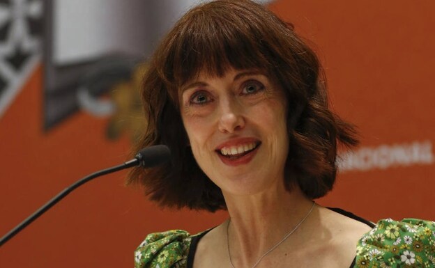 The writer Irene Vallejo, author of the essay 'El infinito en un junco', at the FIL in Guadalajara (Mexico). 