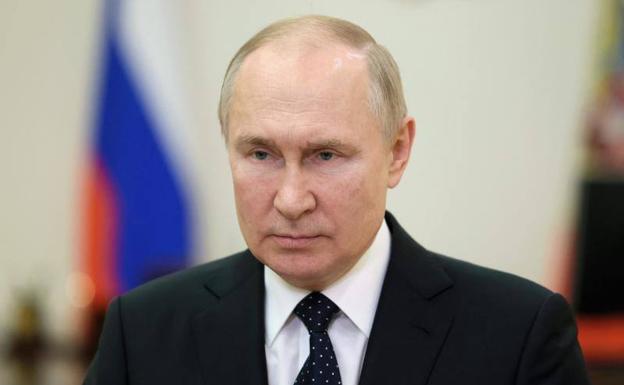 Russian President Vladimir Putin congratulates the officers and veterans of the security services on Tuesday on the Day of the worker of the state security bodies.