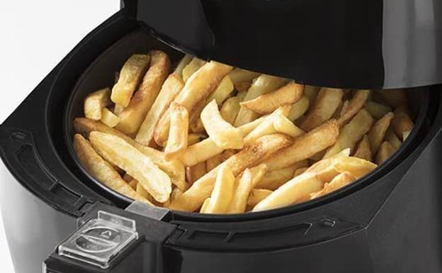 Detail of some potatoes prepared in an air fryer..
