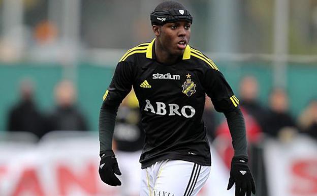 Swedish striker Christian Kouakou, in a meeting during his time with AIK Solna. 