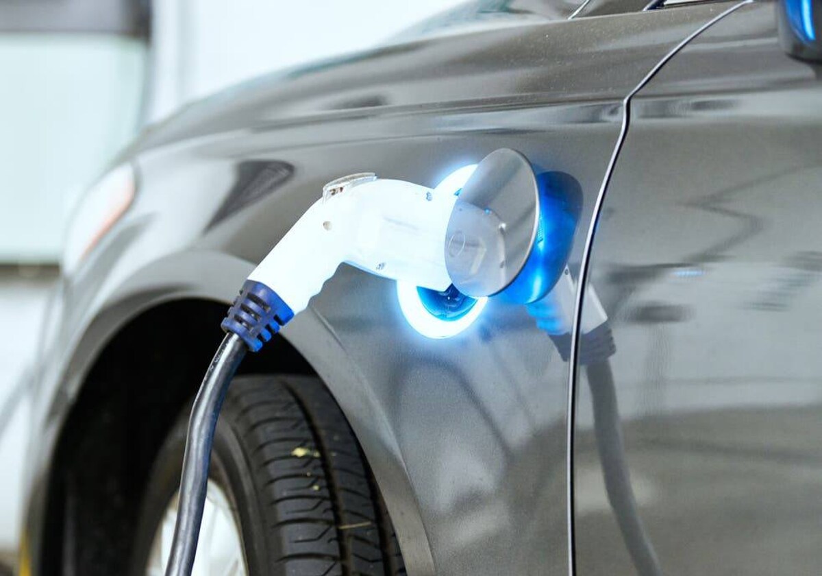 Charging an electric car 