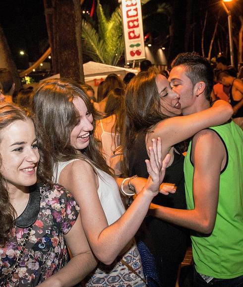 Otras áreas para chicas cerca de Salou ⇵