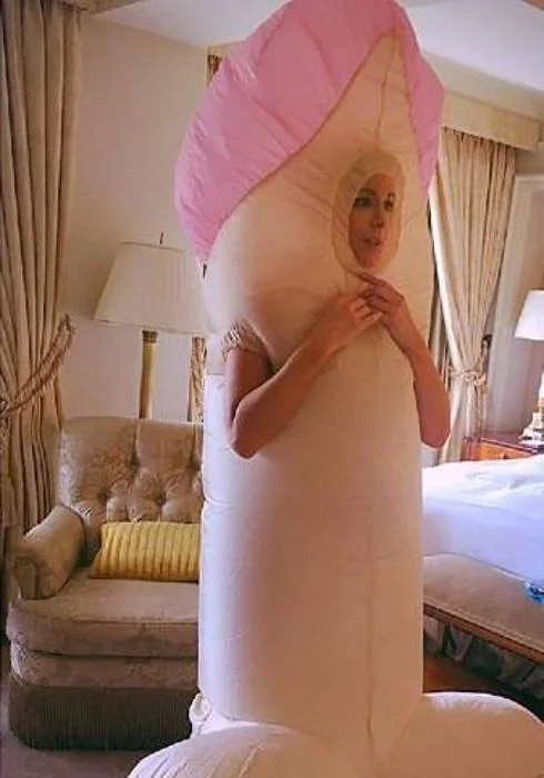 colegio zona mensual Kate Beckinsale sorprende a sus fans con un disfraz de pene gigante | La  Verdad